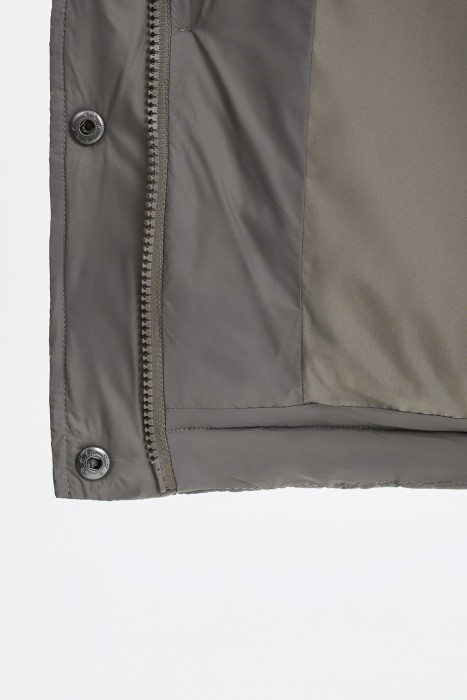 зимняя куртка из россии вид сбоку