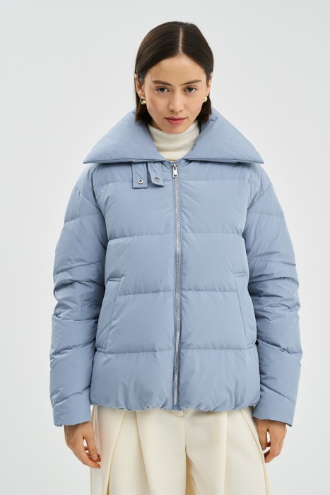 зимняя куртка от бренда снежная королева вид слева