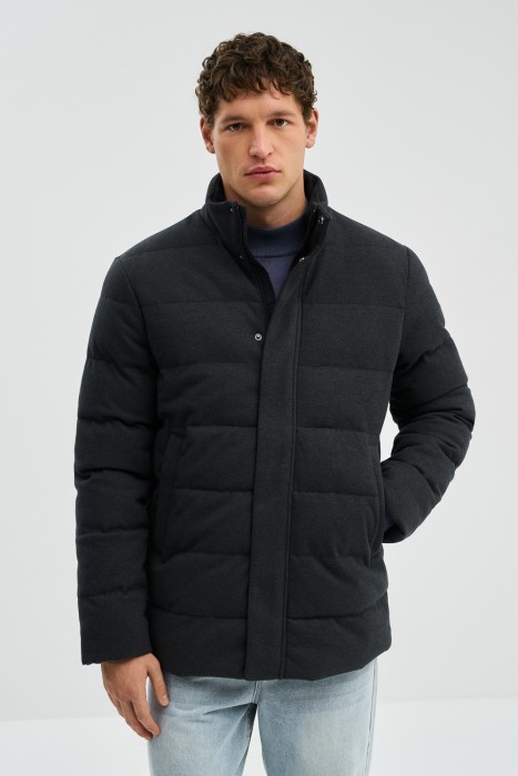 зимняя куртка от бренда снежная королева вид слева