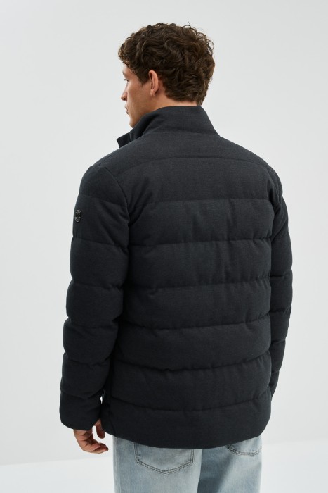 зимняя куртка по цене 12470 руб вид справа