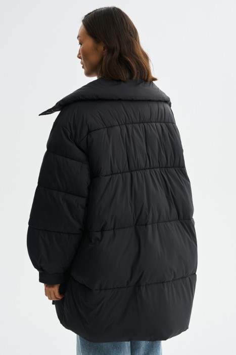 зимняя куртка по цене 3900 руб вид справа