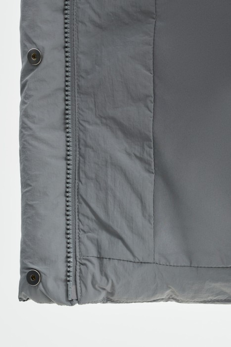 зимняя куртка из россии вид сбоку