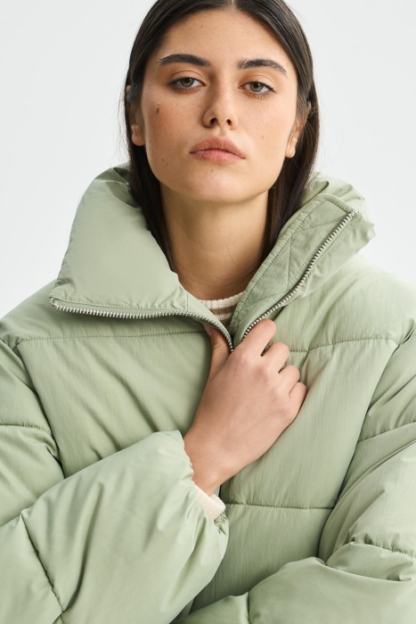 зимняя куртка из россии вид сбоку