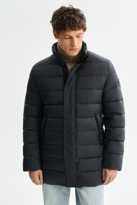 зимняя куртка от бренда снежная королева вид слева