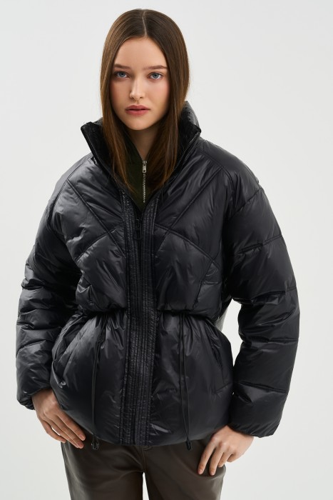 зимняя куртка от бренда снежная королева вид слева