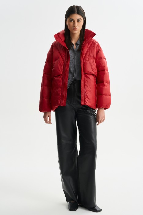 зимняя куртка от бренда снежная королева вид слева