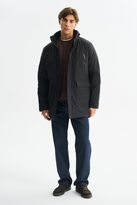 зимняя куртка от бренда снежная королева вид слева