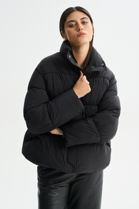 зимняя куртка из россии вид сбоку