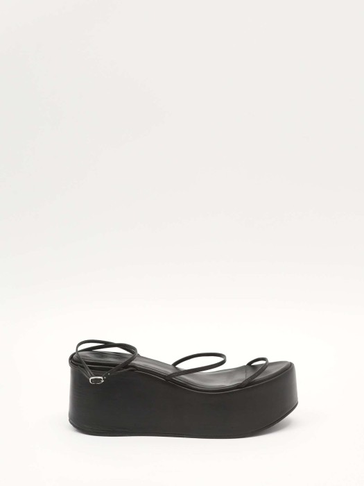 shoes R27428983 фотография