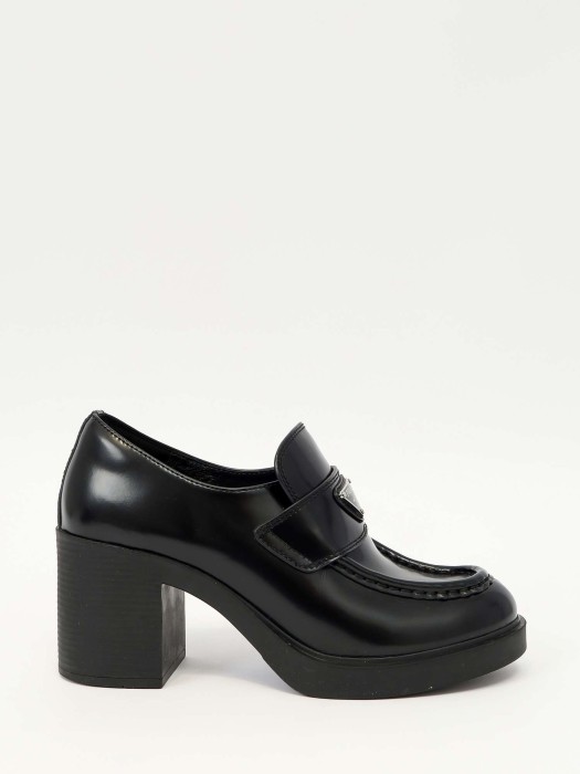 shoes R314667554 фотография