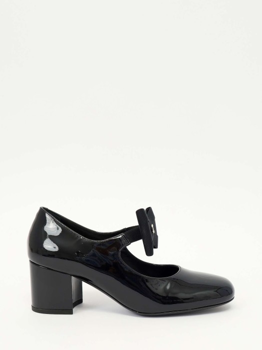 shoes R31380973 фотография