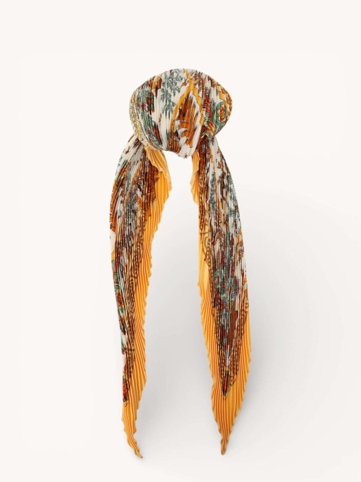 silk scarf S29828927 фотография