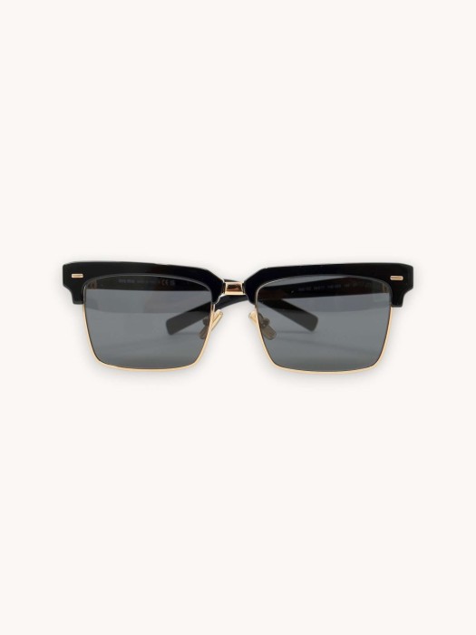 sunglasses R31452639 фотография
