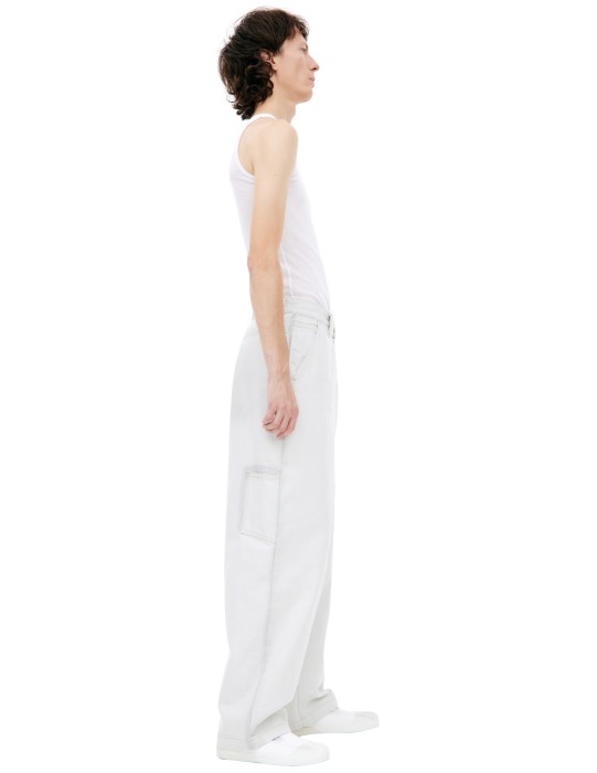 белые джинсы прямого кроя от бренда maison margiela вид слева