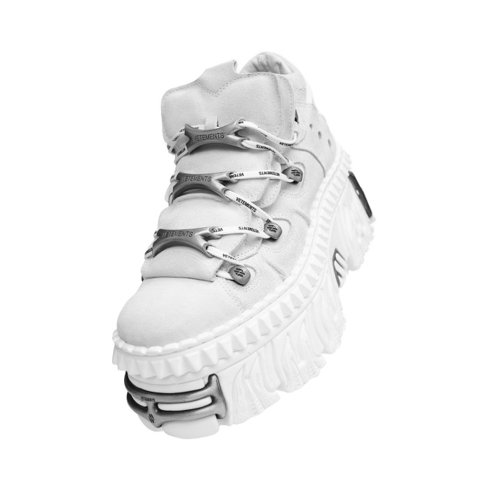ботинки на платформе vetements x new rock по цене 148000 руб вид справа