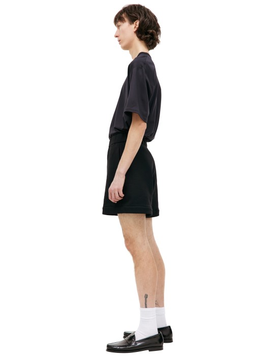 черные короткие шорты от бренда jil sander вид слева