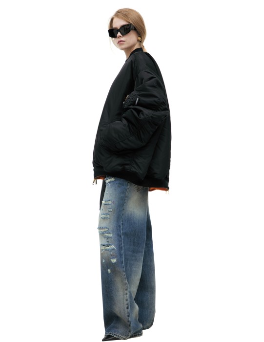 двусторонний бомбер от бренда vetements вид слева