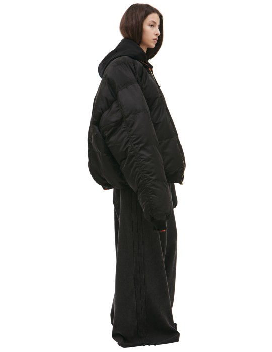 двусторонняя куртка vetements x alpha industries от бренда vetements вид слева