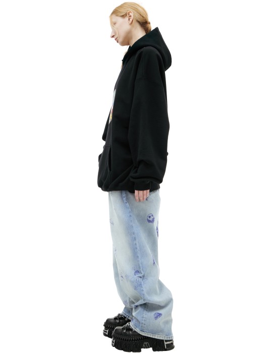 худи с принтом 'south park' от бренда vetements вид слева