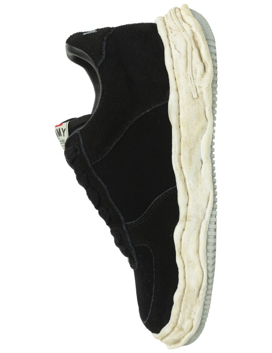 кеды wayne og sole suede от бренда maison mihara yasuhiro вид слева