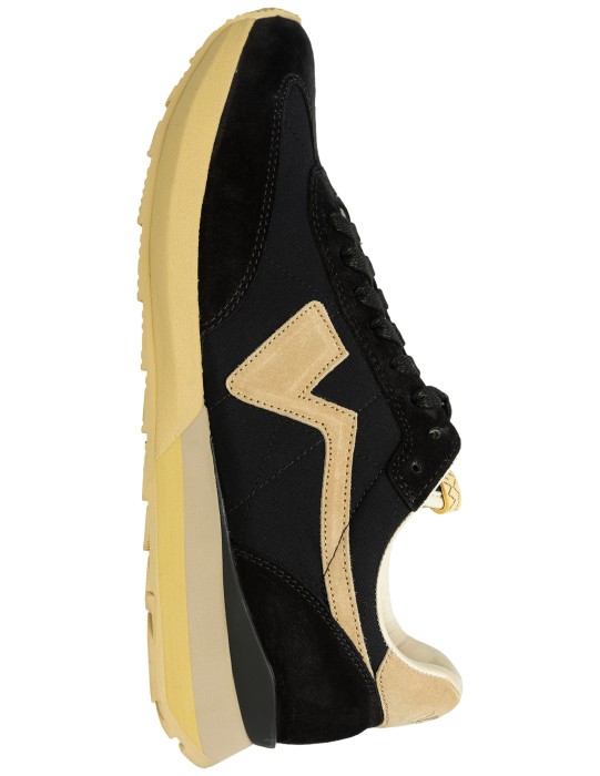 кроссовки fkt runner от бренда visvim вид слева