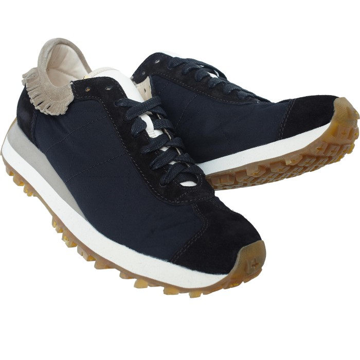 кроссовки walpi runner с бахромой от бренда visvim вид слева