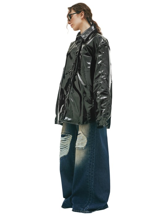 лакированная рубашка на кнопках от бренда vetements вид слева