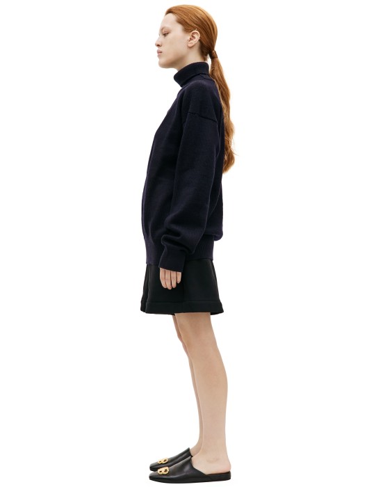 шерстяной свитер с высоким горлом от бренда jil sander вид слева