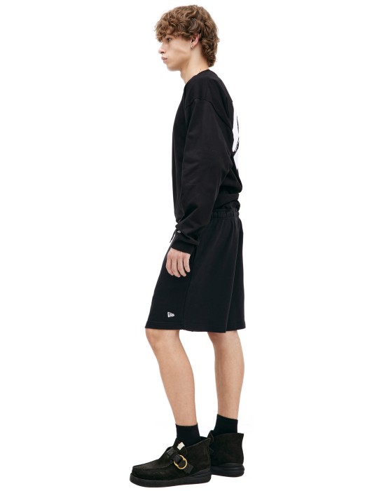 шорты с логотипом yohji yamamoto x new era от известного бренда вид слева
