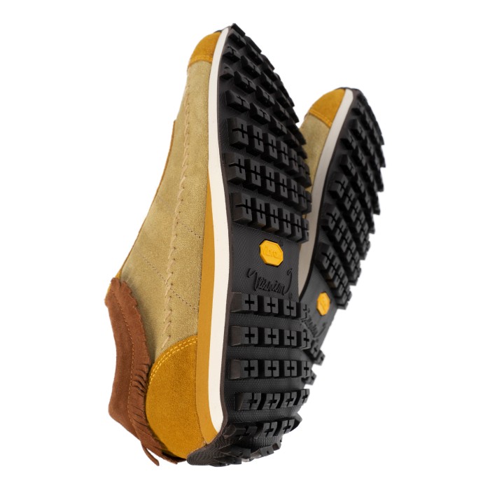замшевые кроссовки walpi runner от бренда visvim вид слева