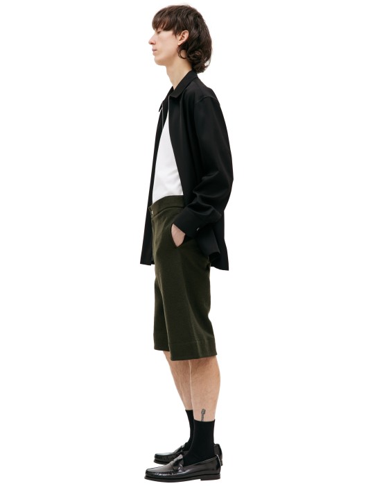 зеленые шерстяные шорты от бренда jil sander вид слева
