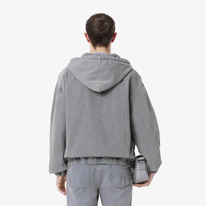 мужская джинсовая куртка  из органического хлопка от бренда lacoste вид слева