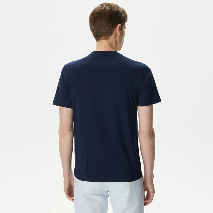 мужская футболка  из хлопка от бренда lacoste вид слева