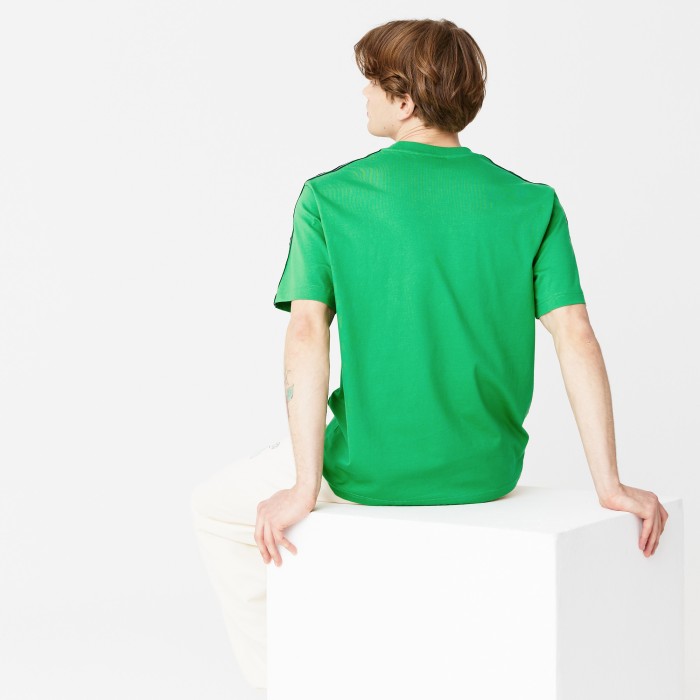 мужская футболка  свободной посадки от бренда lacoste вид слева