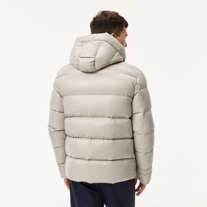 мужская короткая куртка-пуховик  от бренда lacoste вид слева