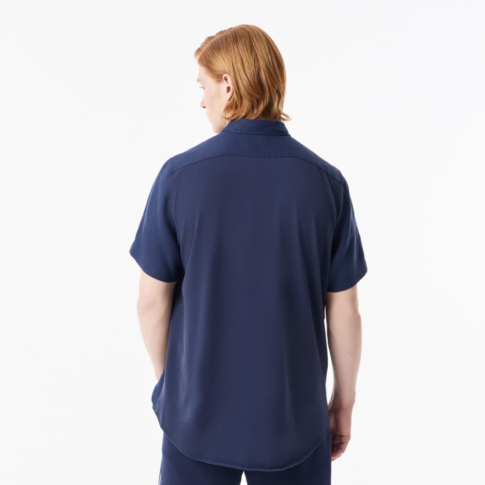 мужская льнаная рубашка  от бренда lacoste вид слева
