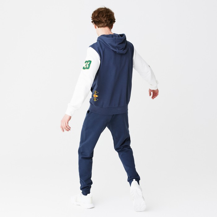 мужская толстовка - худи  стандартного кроя от бренда lacoste вид слева