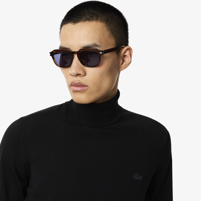мужская водолазка  из мериносовой шерсти от бренда lacoste вид слева