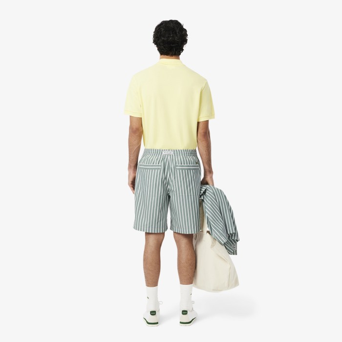 мужские шорты  из хлопка от бренда lacoste вид слева