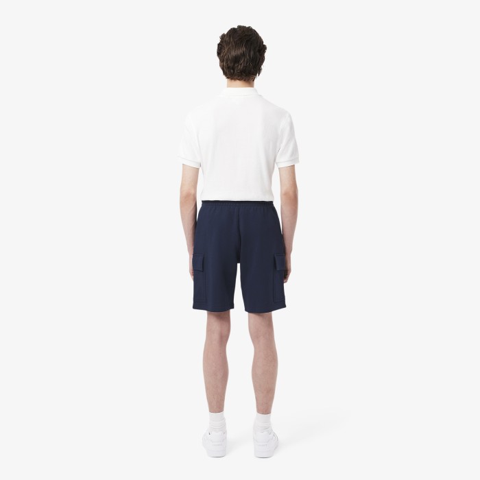мужские шорты  из органического хлопка от бренда lacoste вид слева