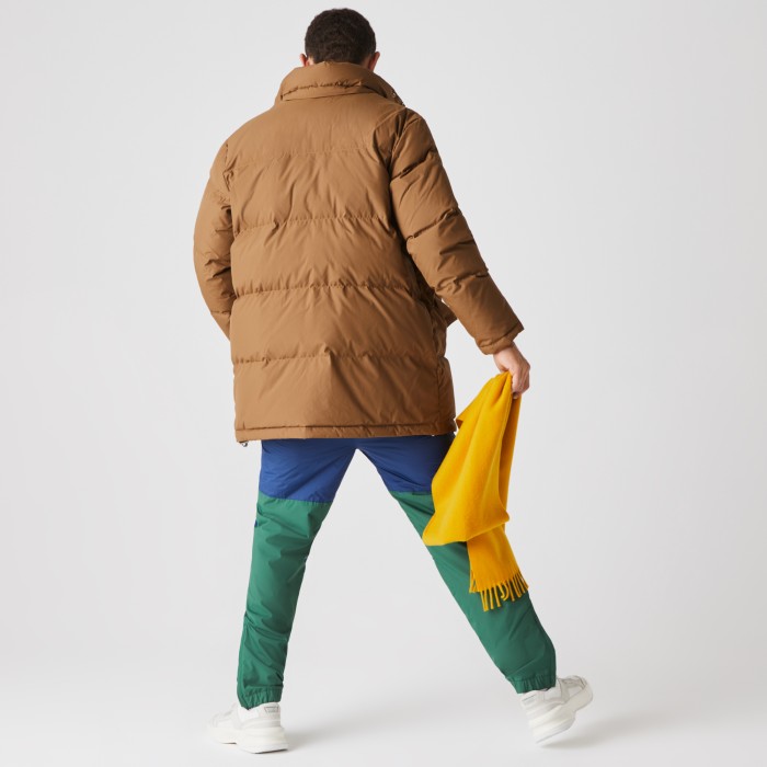мужской пуховик  с капюшоном от бренда lacoste вид слева