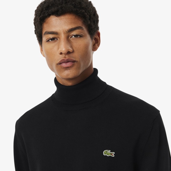 мужской свитер с высоким воротником (водолазка)  от бренда lacoste вид слева