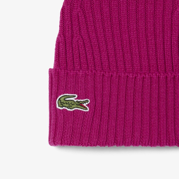 шапка-бини  унисекс в рубчик от бренда lacoste вид слева