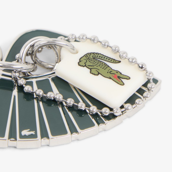 шарм  charms 4.5 x 8.5cm от бренда lacoste вид слева