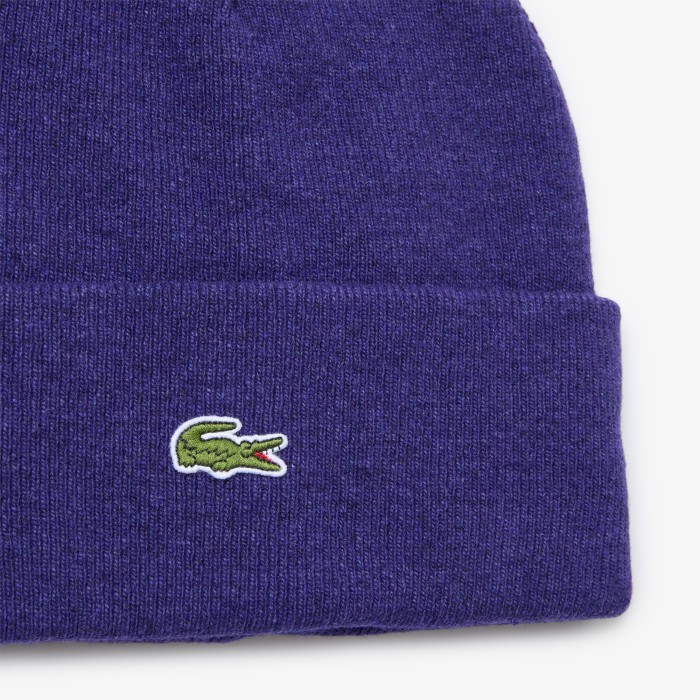 шерстяная шапка  унисекс от бренда lacoste вид слева