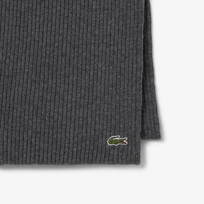 шерстяной шарф  унисекс от бренда lacoste вид слева