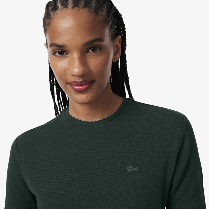 женская футболка пике  от бренда lacoste вид слева