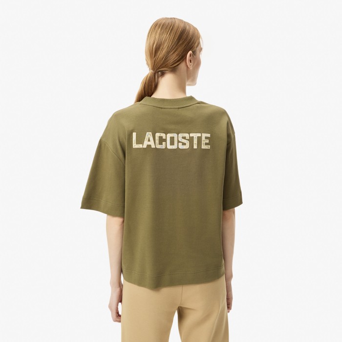 женская футболка  свободного кроя от бренда lacoste вид слева