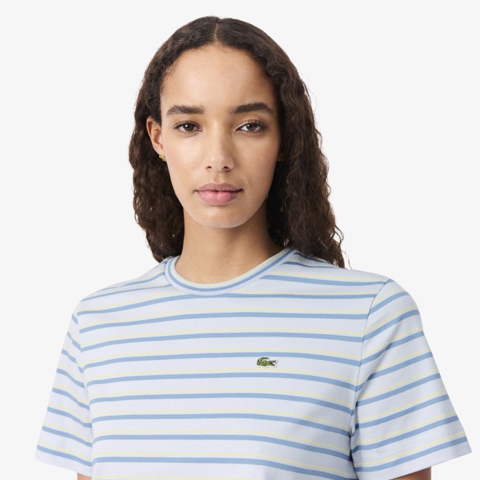 женская хлопковая футболка  от бренда lacoste вид слева