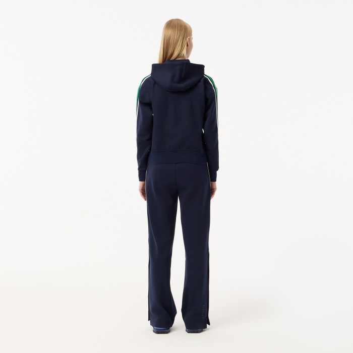 женская спортивная толстовка  с капюшоном от бренда lacoste вид слева